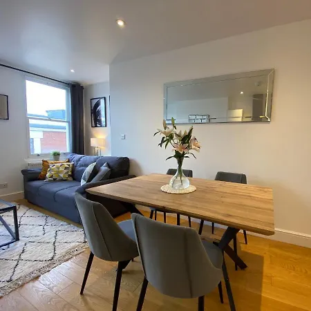 New Stylish Fulham Apartment - 2 Bed London Exterior photo