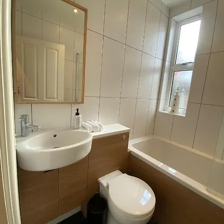 New Stylish Fulham Apartment - 2 Bed London Exterior photo