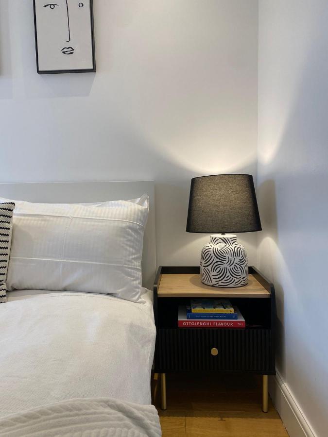 Apartment New Stylish Fulham - 2 Bed London