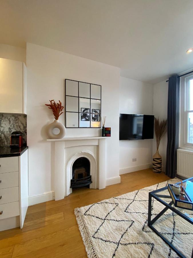 Apartment New Stylish Fulham - 2 Bed *